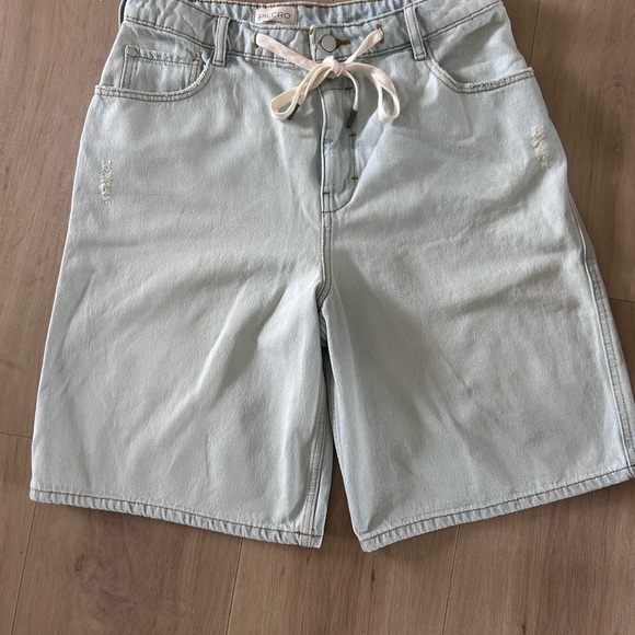 Pilcro Anthropologie NWOT Light Blue Denim Women's Shorts size 30 - Picture 2 of 6